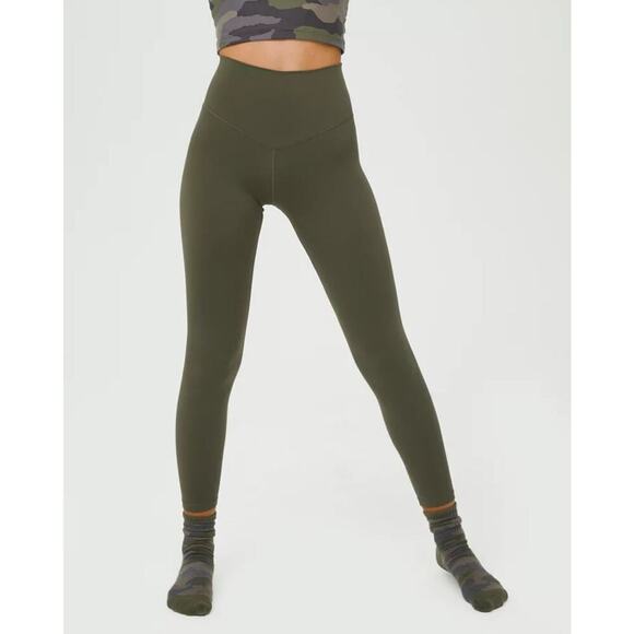 Aerie Pants - NWT OFFLINE By Aerie Real Me High Waisted Legging In Olive Daze Size Small Short
